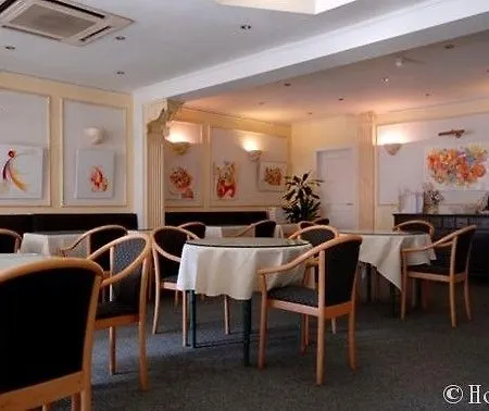 布鲁塞尔大广场玛德雷纳酒店 4* 布鲁塞尔