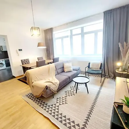 Cozy In Center. * Brüsszel