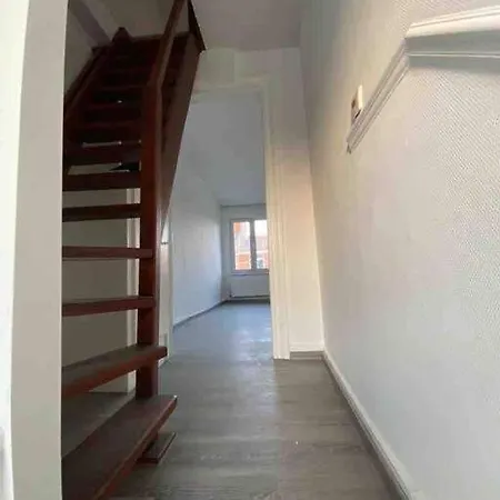 Lovely 2-bedroom Duplex W/ Balcony In