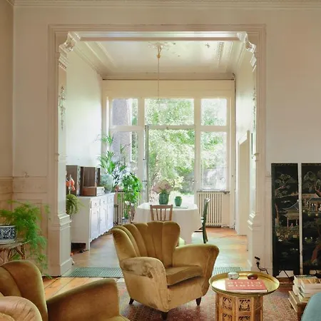 Charming And Spacious House With Leafy Private Garden Close To Historical Center Of * Bruxelles