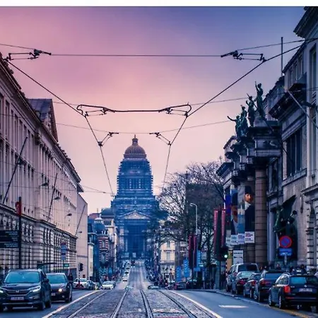 Comme A La Maison Apartment *