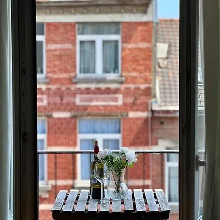 Lovely 2-bedroom Duplex W/ Balcony In