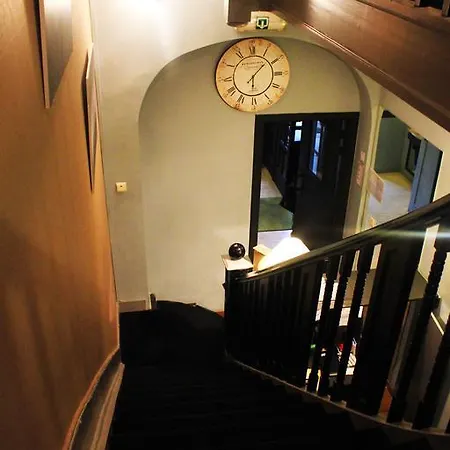 Story' Inn 2*