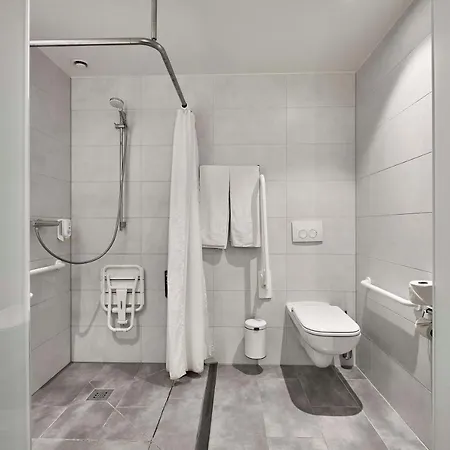 ホテル イージーホテル シティ センター 3*