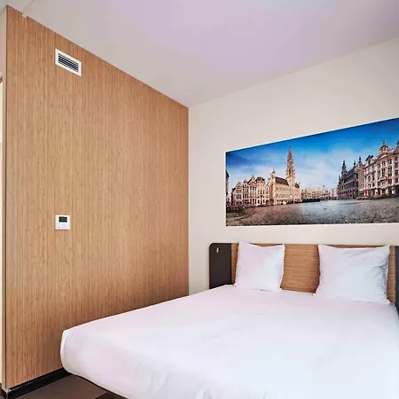 Easyhotel Centre