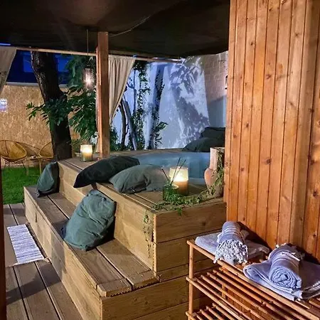 Superbe Avec Jardin, Sauna Et Jacuzzi Bruxelles