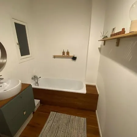 Superbe Avec Jardin, Sauna Et Jacuzzi