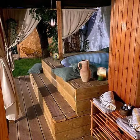 Superbe Avec Jardin, Sauna Et Jacuzzi Apartamento *