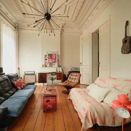 Charming And Spacious House With Leafy Private Garden Close To Historical Center Of Appartement Bruxelles
