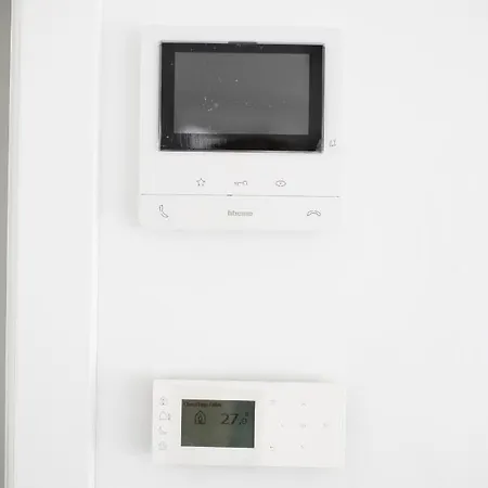 Non Smoking Penthouse Ll Erasme Brussel