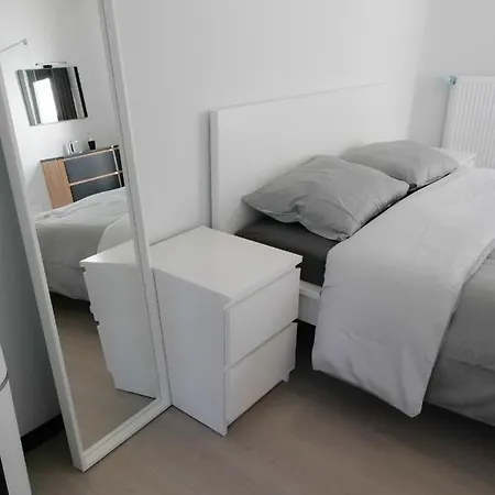 The Elise Apartment *