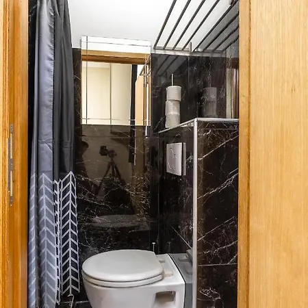 Dupont Gare Du Nord * Brüksel