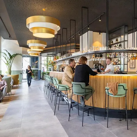 Novotel Off Grand Place Hotell 4*