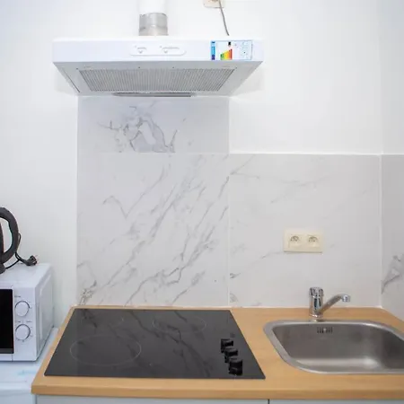 Gare Du Midi , 29 * Brussels