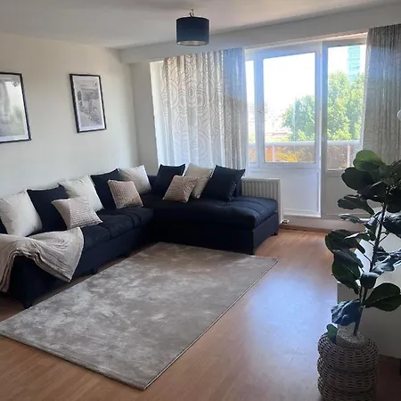 Apartment 2 A