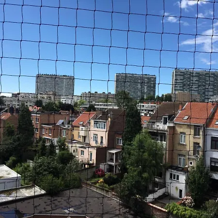 Apartman Sunny Studio In Brussels, With A Balcony View Of The Basil. Brüsszel