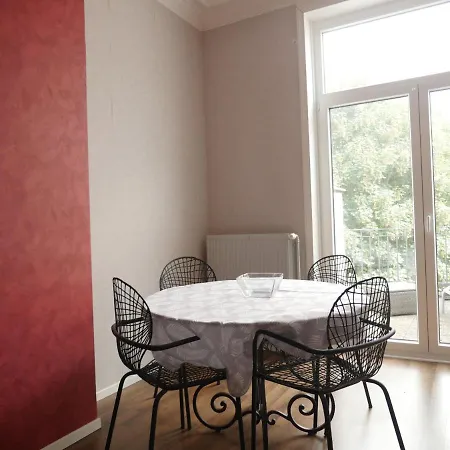 Apartment Loft Atypique Avec Terrasse Brüssel