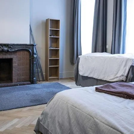 Chic 3-bedroom For Rent To Professionals In Ixelles * Brusel