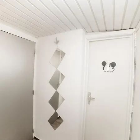 Apartment Centre Hidden Gem! For Up To 3 People *