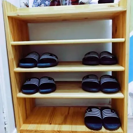 Cozy With Share The Bathroom And Kitchen