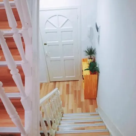 Cozy With Share The Bathroom And Kitchen * Βρυξέλλες