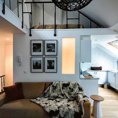 Charles - Louise Aparthotel *