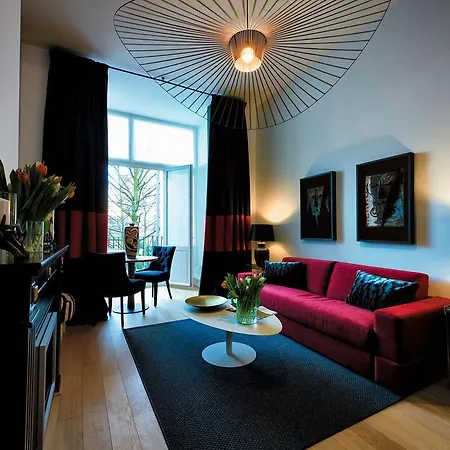 Aparthotel Charles - Louise *