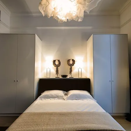 Charles - Louise Aparthotel *