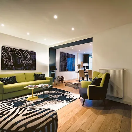 Aparthotel Charles - Louise *