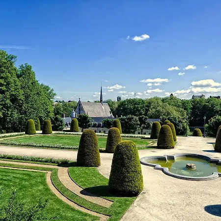 Charles - Louise Aparthotel