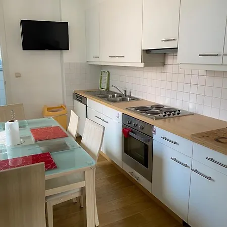 Au Centre De Pret Du Brüksel