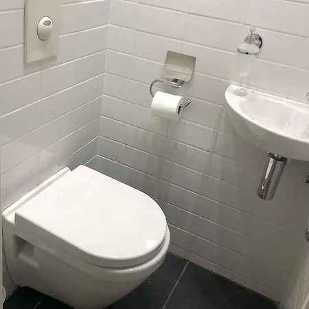 2 A *