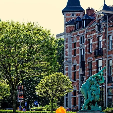 Charles - Ambiorix Aparthotel