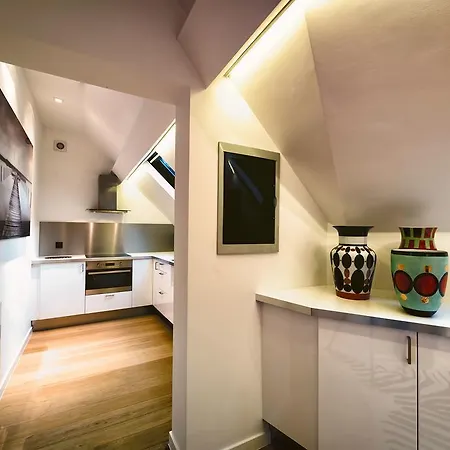 Charles - Ambiorix Aparthotel *