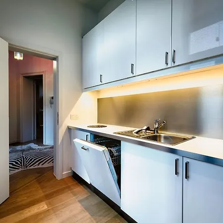 Charles - Ambiorix Aparthotel *