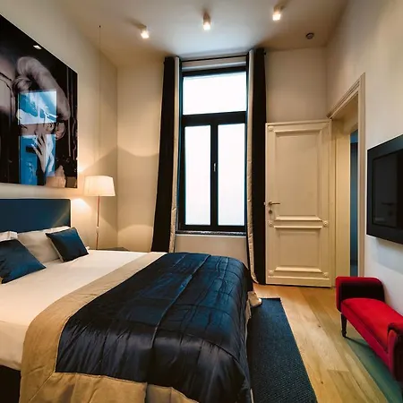 Charles - Ambiorix Aparthotel *