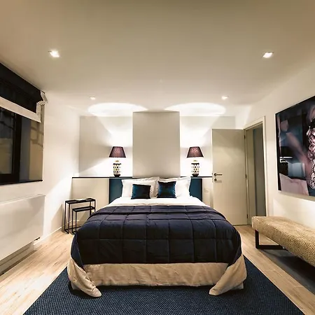 Charles - Ambiorix Aparthotel Brussels
