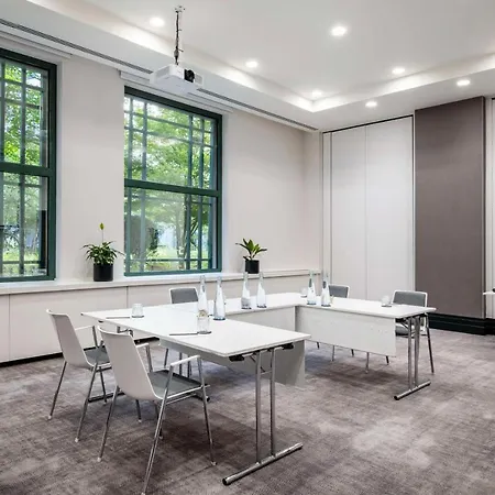 Radisson Collection Grand Place Hotel