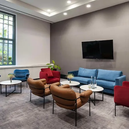 Radisson Collection Grand Place מלון