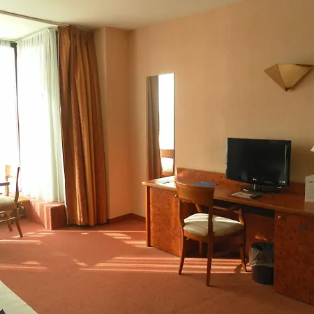 Отель Hotel Brussels 4*
