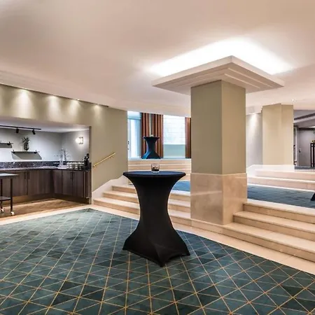 Hotel Hilton Grand Place 4*