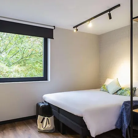 Ibis Centre Chatelain Ξενοδοχείο 3*