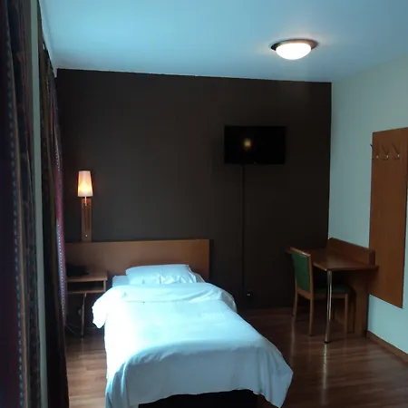 Albert Hotel