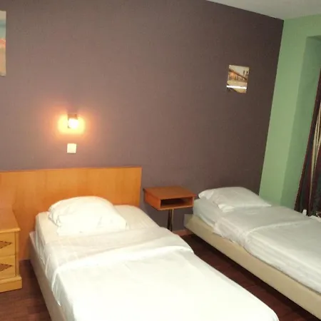 Albert Hotel Hotel