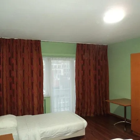 Albert Hotel 2*
