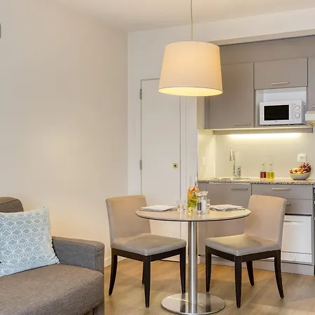 Citadines Toison D'or 3*
