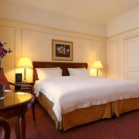 Le Plaza Hotel