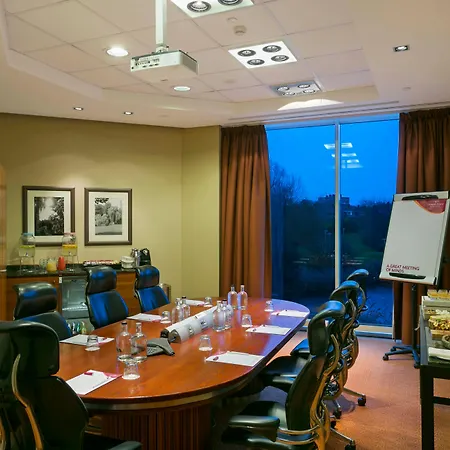 מלון Crowne Plaza Brussels Airport By Ihg