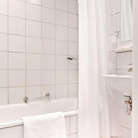 Queen Anne Hotell 3*