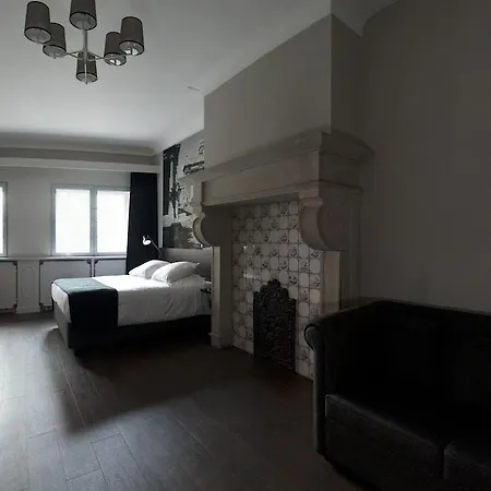 Le Quinze Grand Place Hotel